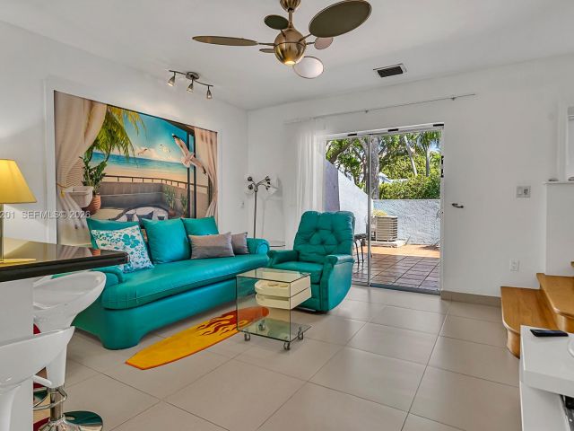 Продажа дома по адресу 798 Crandon Blvd 16-C - фото 6931537