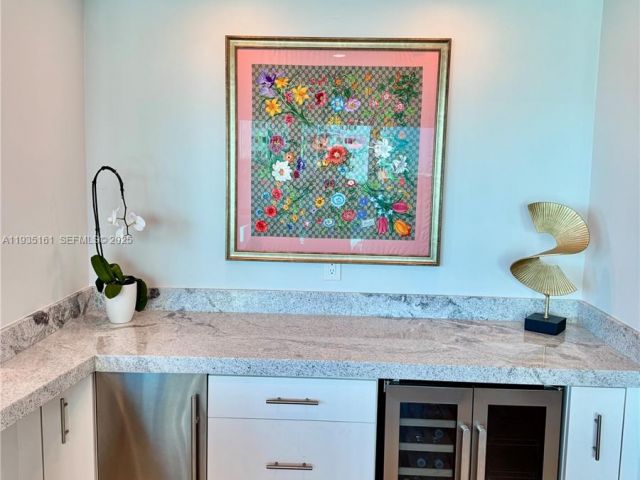 Продажа квартиры #705 - фото 6940215