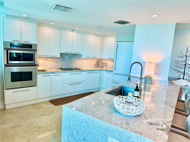 Продажа квартиры #705 - фото 6940221