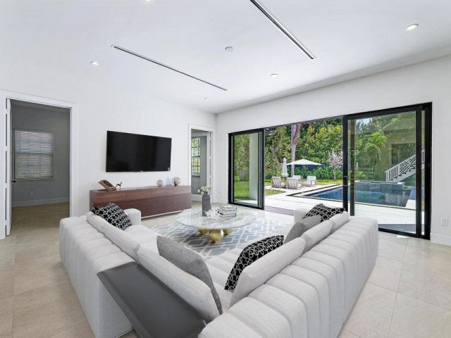 Продажа дома по адресу 250 Plymouth Road - фото 6932171