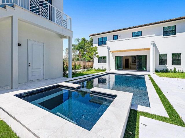 Продажа дома по адресу 250 Plymouth Road - фото 6932174