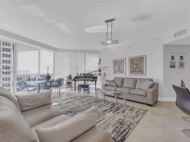 Продажа квартиры #606 - фото 6931330