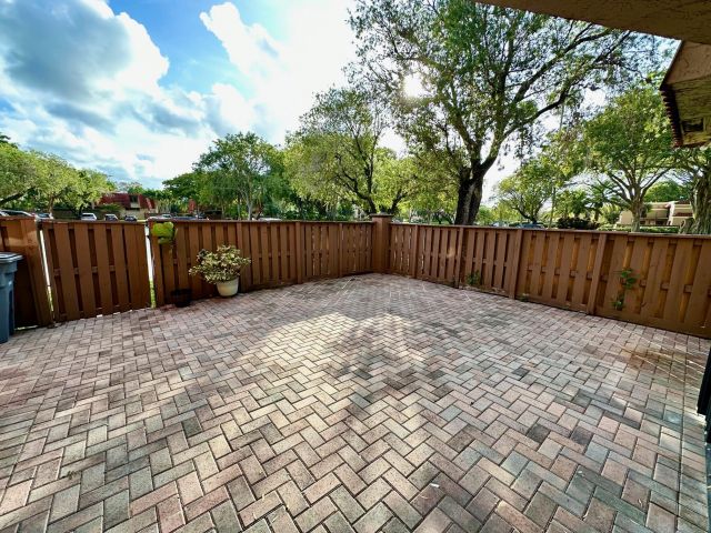 Дом в аренду по адресу 8081 Severn Drive D - фото 6929379