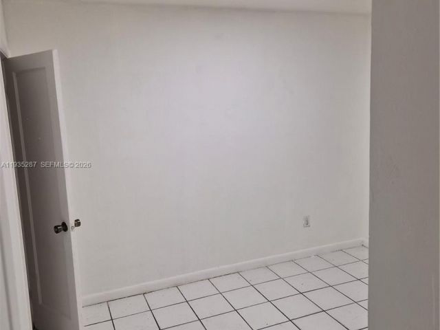 Продажа дома по адресу 9201 SW 43rd Ter - фото 7438402