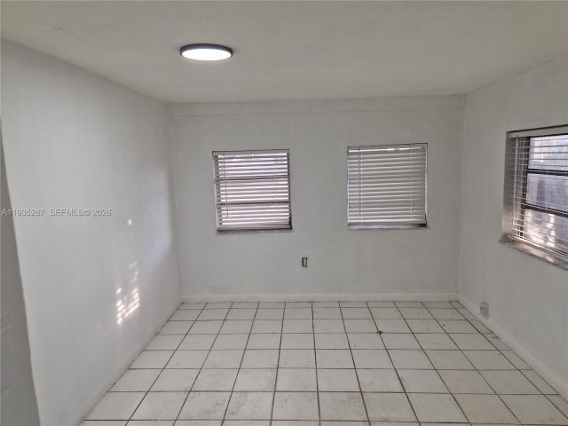 Продажа дома по адресу 9201 SW 43rd Ter - фото 7438403