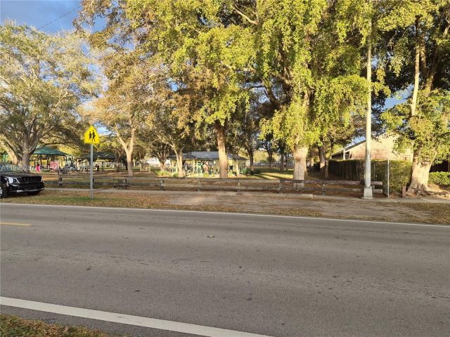 Продажа дома по адресу 9201 SW 43rd Ter - фото 7438410