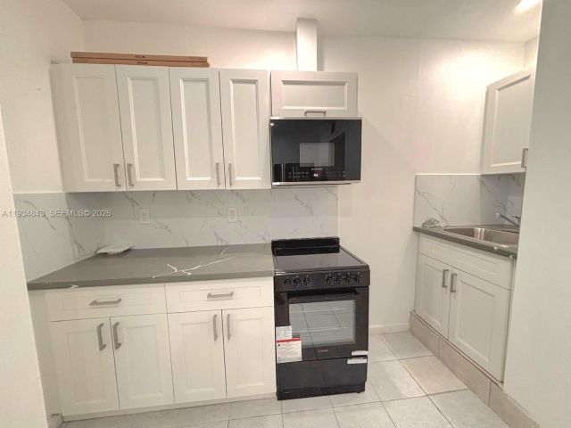 Дом в аренду по адресу 14402 SW 111th St 14402 - фото 7504437