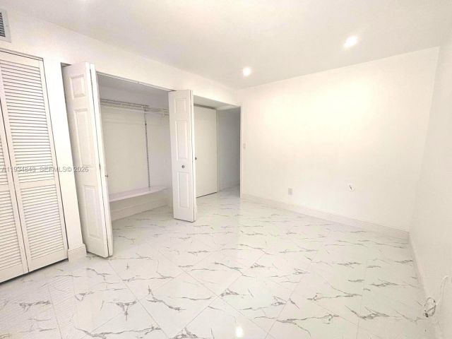 Дом в аренду по адресу 14402 SW 111th St 14402 - фото 7504443