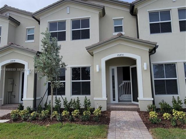 Дом в аренду по адресу 26430 SW 148th Ct 26430 - фото 7462122