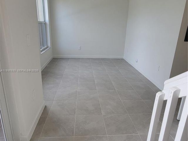 Дом в аренду по адресу 26430 SW 148th Ct 26430 - фото 7462124