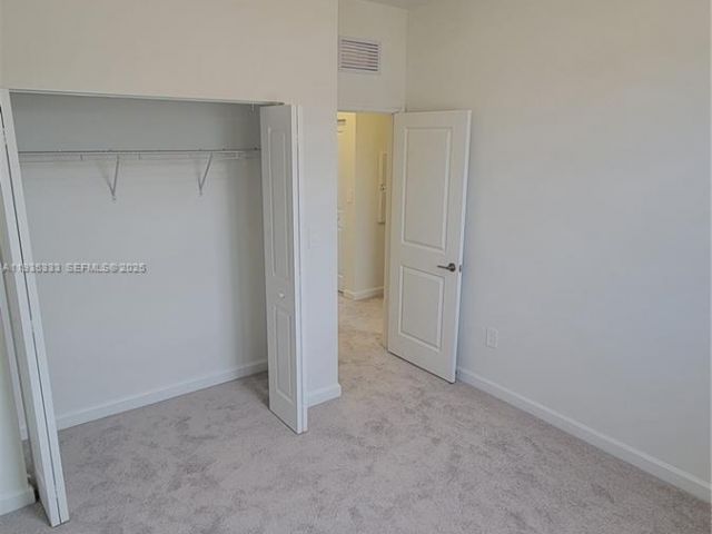 Дом в аренду по адресу 26430 SW 148th Ct 26430 - фото 7462131