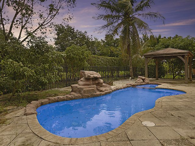 Дом в аренду по адресу 748 Cresta Circle - фото 6929948