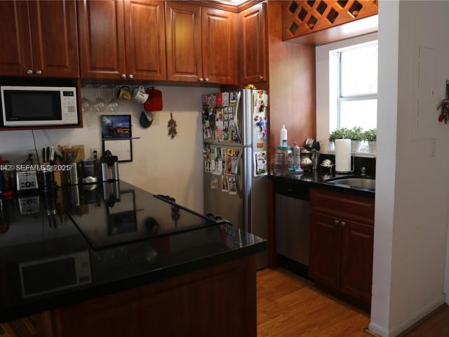 Продажа дома по адресу 798 Crandon Blvd 13-C - фото 6930012