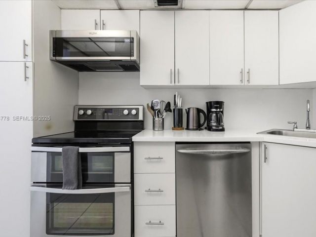 Продажа квартиры #915 - фото 6930872