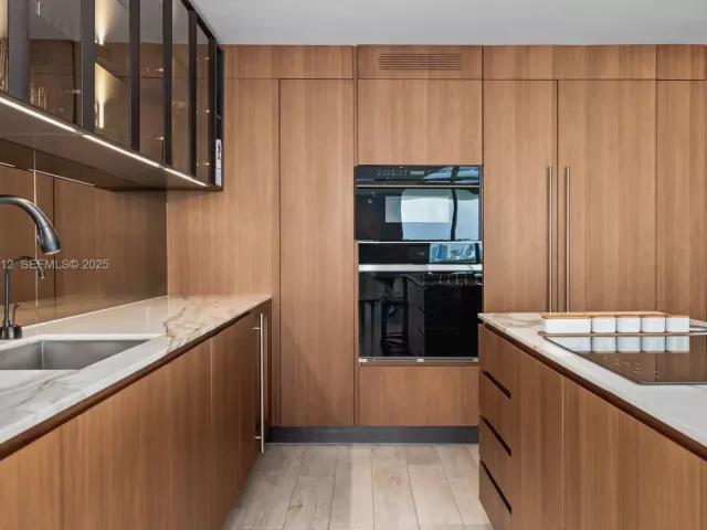 Продажа квартиры #3501 - фото 6931210