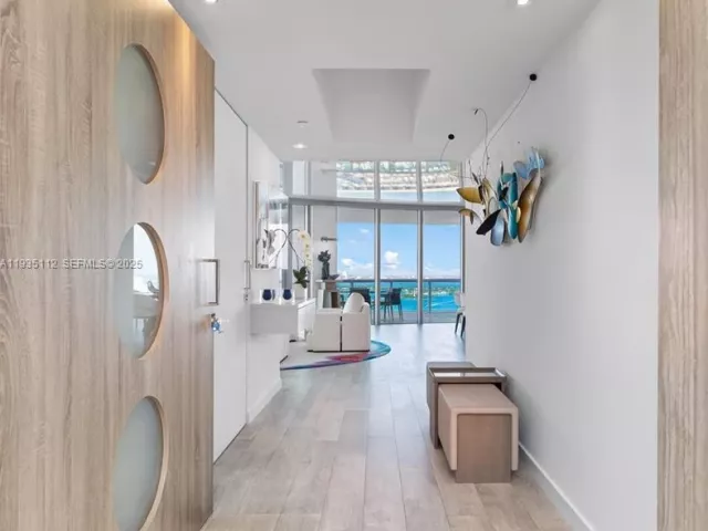 Продажа квартиры #3501 - фото 6931213