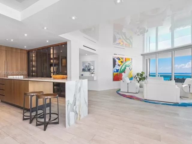 Продажа квартиры #3501 - фото 6931207