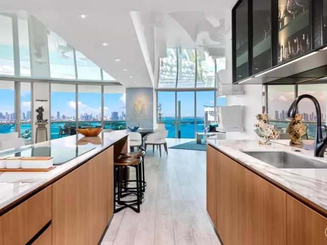 Продажа квартиры #3501 - фото 6931208