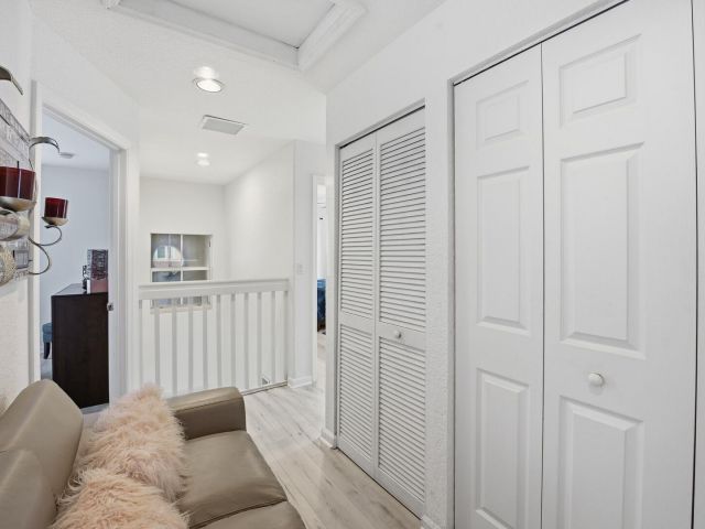 Продажа дома по адресу 4162 Winnipeg Way - фото 6933630