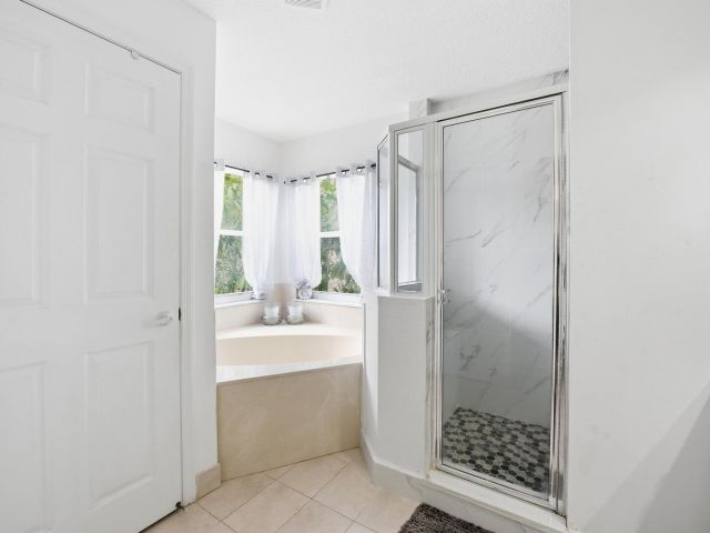 Продажа дома по адресу 4162 Winnipeg Way - фото 6933631