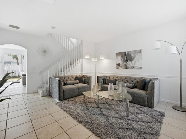 Продажа дома по адресу 4162 Winnipeg Way - фото 6933647