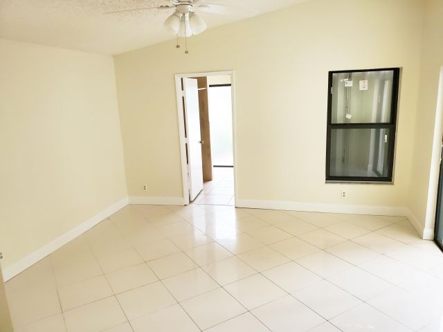 Дом в аренду по адресу 11897 Sunchase Court - фото 6936405