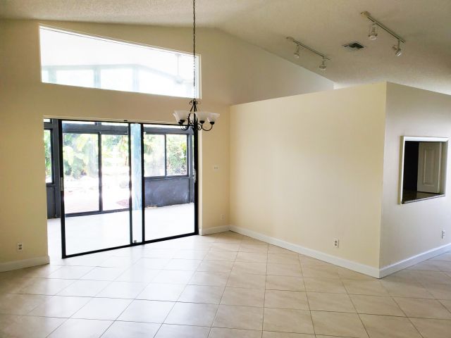 Дом в аренду по адресу 11897 Sunchase Court - фото 6936409