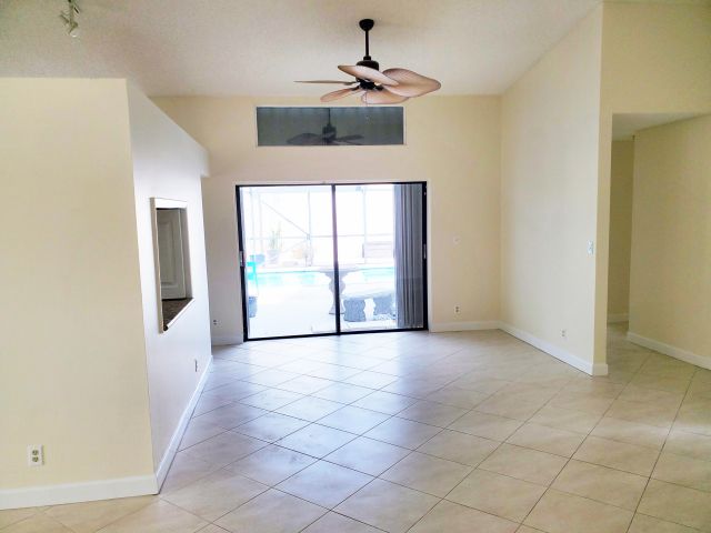 Дом в аренду по адресу 11897 Sunchase Court - фото 6936418