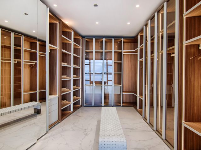 Продажа дома по адресу 6315 S Flagler Drive - фото 6932241