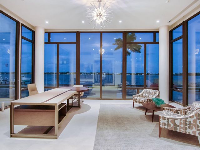 Продажа дома по адресу 6315 S Flagler Drive - фото 6932246