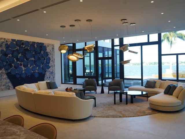 Продажа дома по адресу 6315 S Flagler Drive - фото 6932249