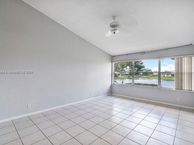 Дом в аренду по адресу 2437 S Coral Trace Cir 2437 - фото 7427411