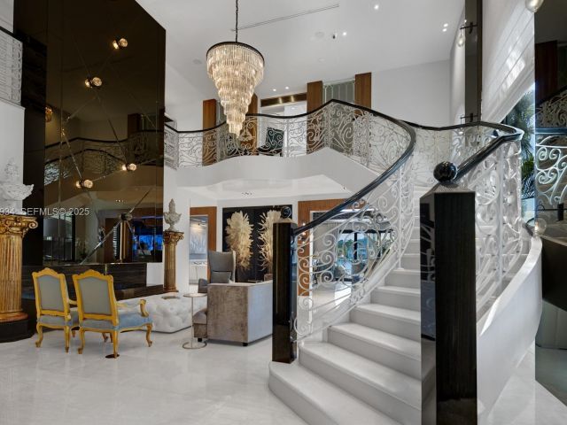 Продажа дома по адресу 176 S Hibiscus Drive - фото 6932915