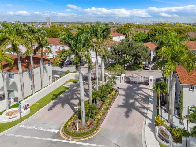 Продажа дома по адресу 12661 SW 143rd Ln 12661 - фото 7522588