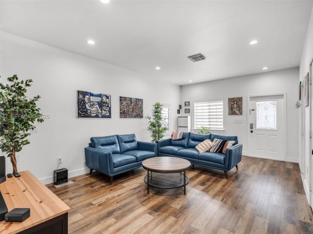 Продажа дома по адресу 12661 SW 143rd Ln 12661 - фото 7522592