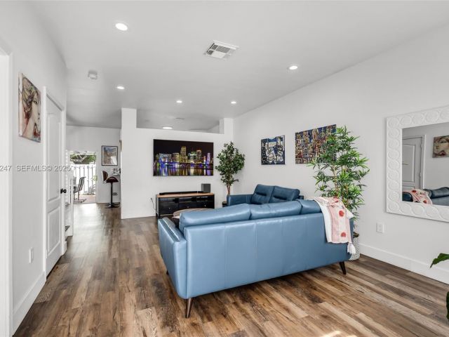 Продажа дома по адресу 12661 SW 143rd Ln 12661 - фото 7522593