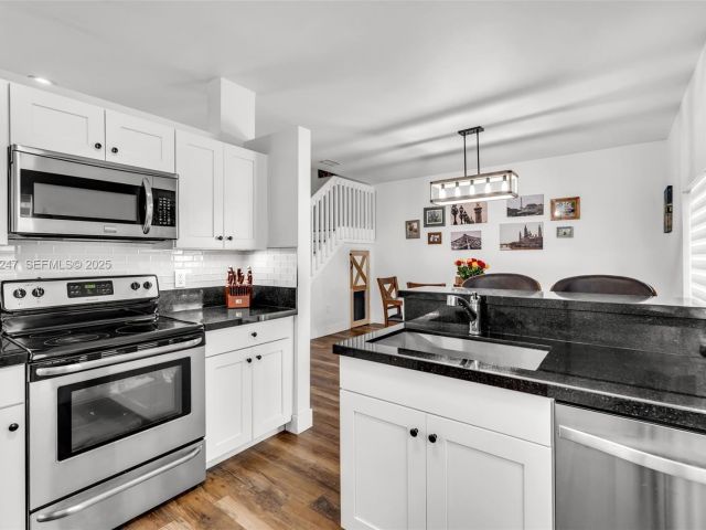 Продажа дома по адресу 12661 SW 143rd Ln 12661 - фото 7522597