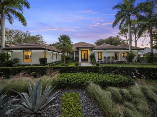 Продажа дома по адресу 2350 NW 43rd Street - фото 6937606