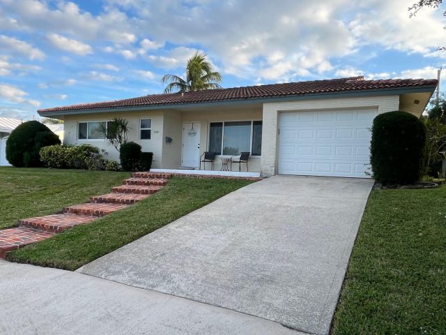 Продажа дома по адресу 1260 SW 8th Street SW - фото 6932953