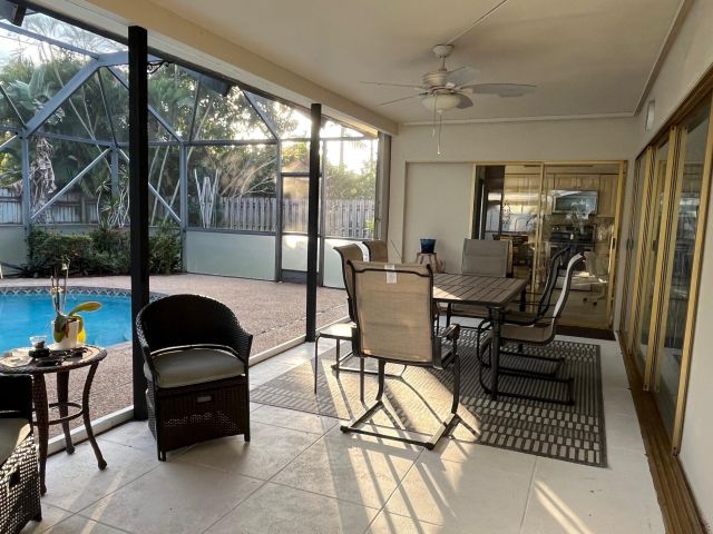 Продажа дома по адресу 1260 SW 8th Street SW - фото 6932955