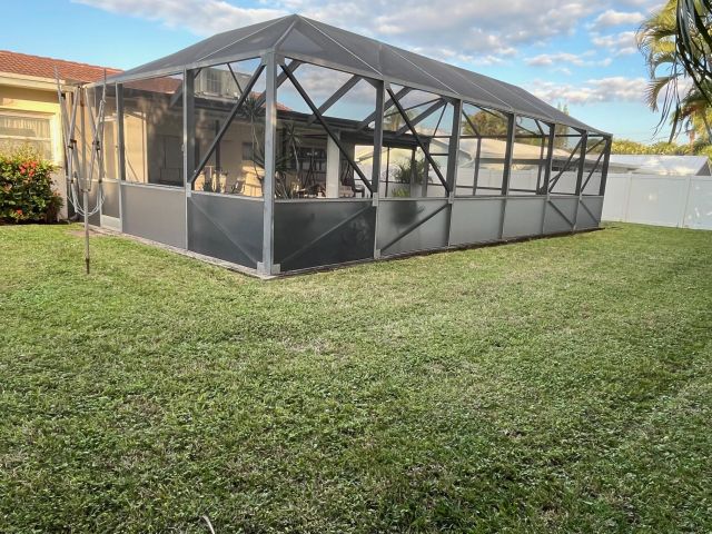 Продажа дома по адресу 1260 SW 8th Street SW - фото 6932958