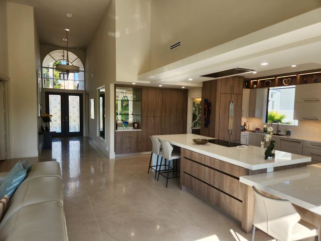 Дом в аренду по адресу 5480 NW 41st Terrace - фото 6932514