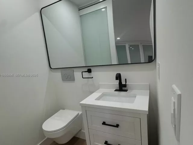 Дом в аренду по адресу 828 El Rado St - фото 6932461