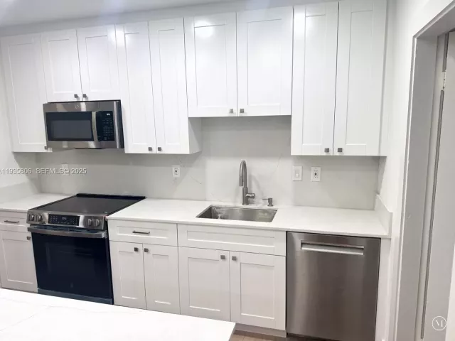 Дом в аренду по адресу 828 El Rado St - фото 6932464