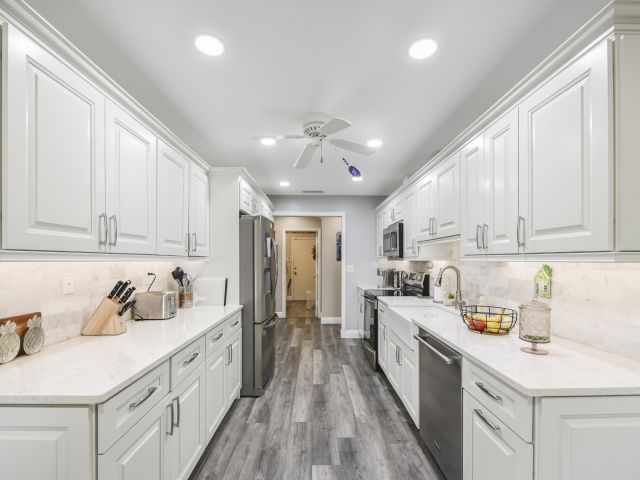 Продажа дома по адресу 6413 Casabella Lane - фото 6932774