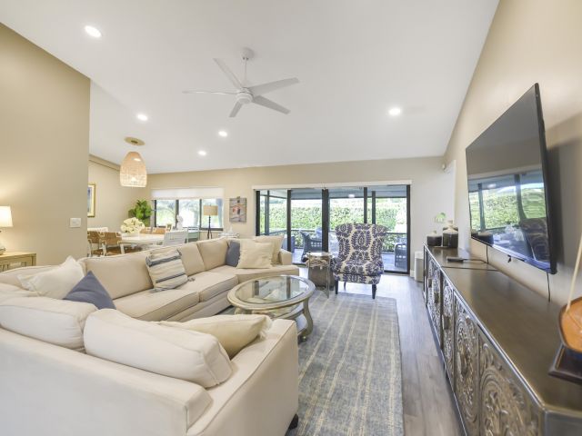 Продажа дома по адресу 6413 Casabella Lane - фото 6932778