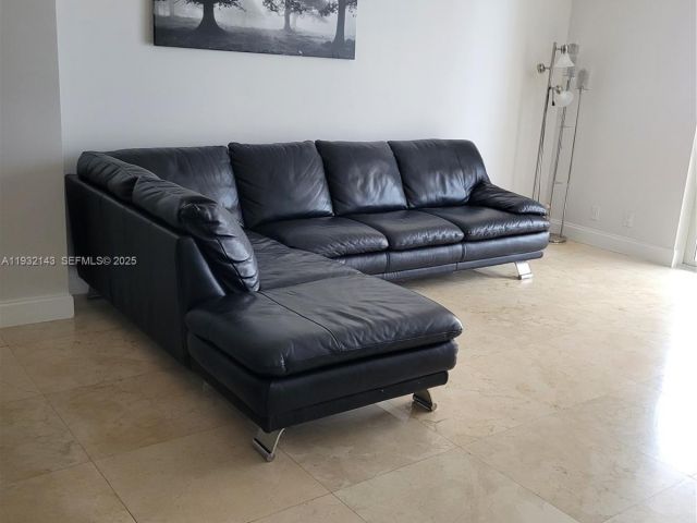 Продажа квартиры #7B - фото 7500234