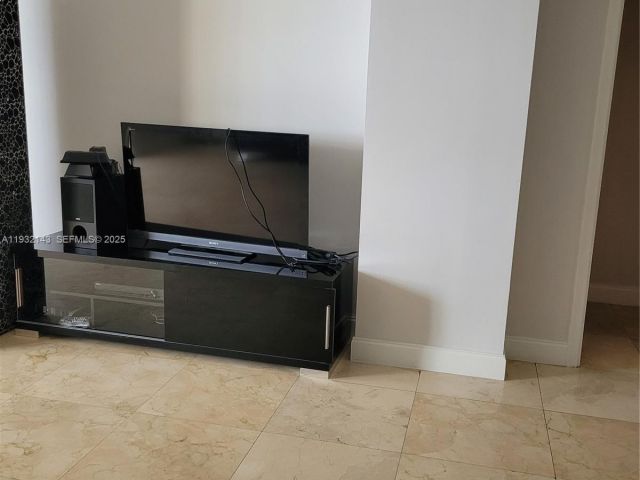 Продажа квартиры #7B - фото 7500235