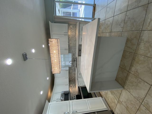 Дом в аренду по адресу 3436 Housatonic Drive S - фото 6933326