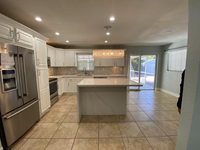 Дом в аренду по адресу 3436 Housatonic Drive S - фото 6933328